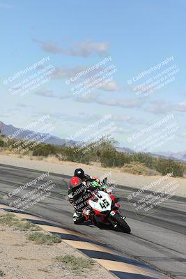 media/Nov-16-2025-Race Pace (Sun) [[8c5fa54630]]/Verified Riders/4-Turn 3 Inside (1050am)/